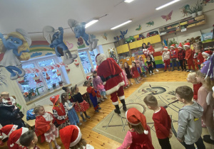 Święty Mikołaj w oddziale przedszkolnym