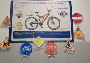 Wykonanie gazetek ściennych promujących ideę konkursu "Odblaskowa szkoła".