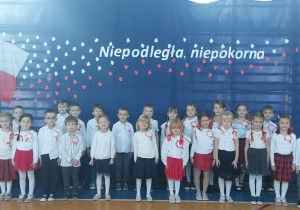 Przedszkolaki na Akademii z okazji Święta Niepodległości