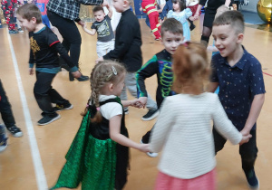 Dzieci podczas zabawy