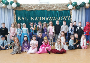 Grupa Krasnale na ściance zdjęciowe